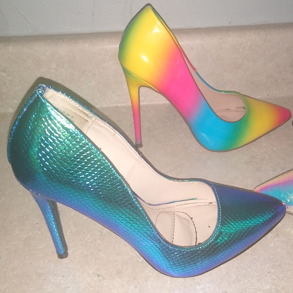 HEELS - Picture 4 of 4